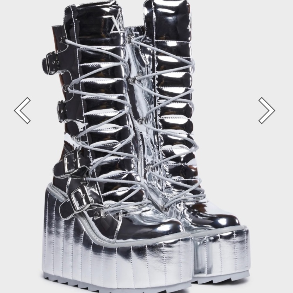 NEW Dolls Kill Dune Moto platform boots